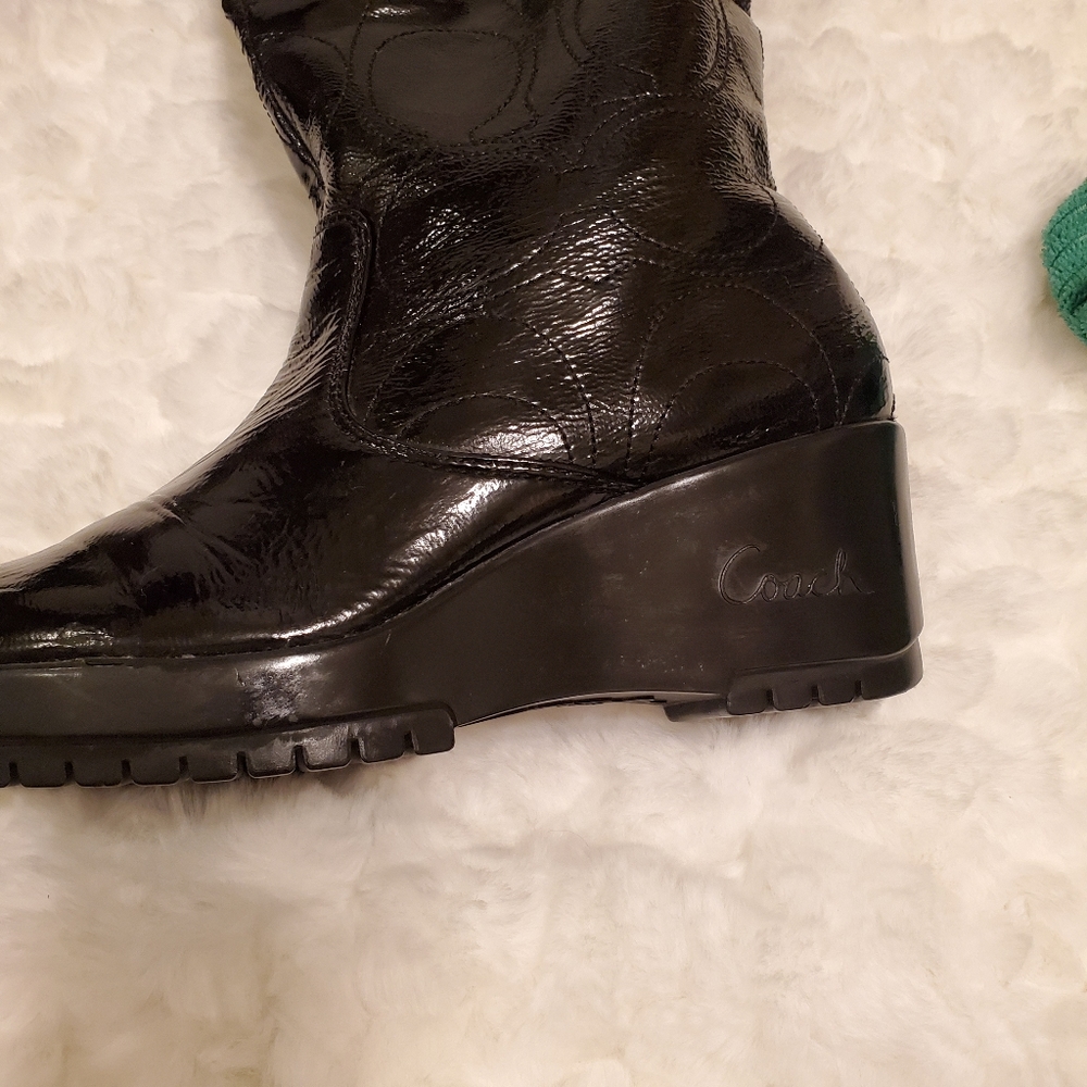 COACH Signature Ladies Boots - Picture 7 of 13